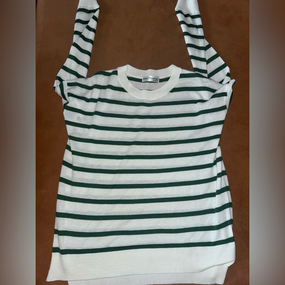 J. McLaughlin Boxy White and Green T-Shirt